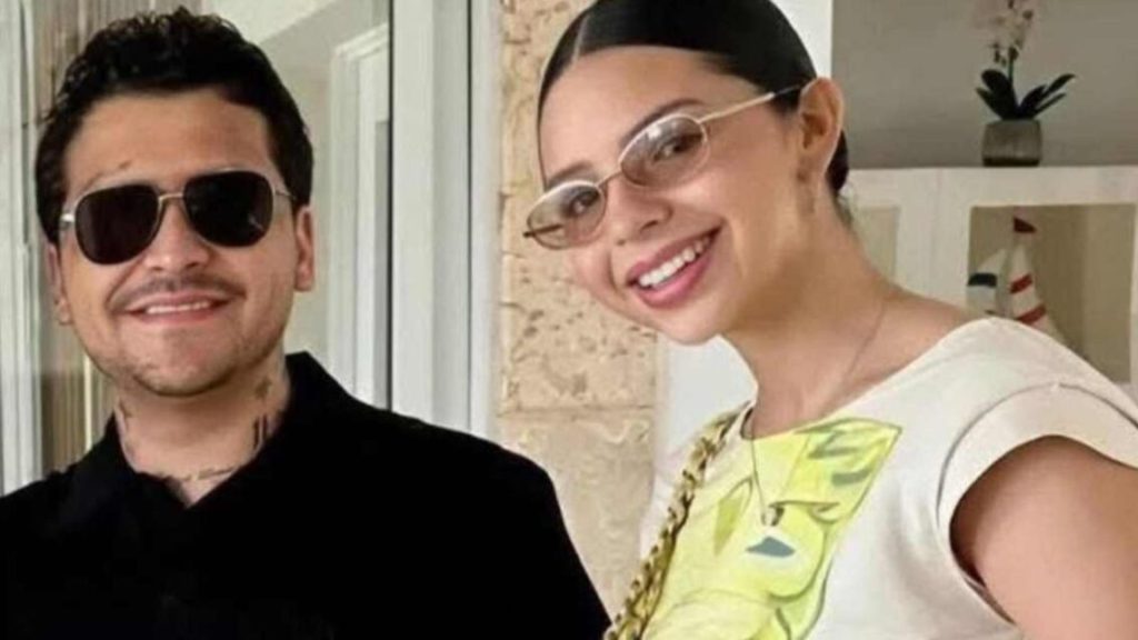 Christian-nodal-y-angela-aguilar › Guadalupa Ciudadana Fotografía De Christian Nodal Y Angela Aguilar En Republica Dominicana