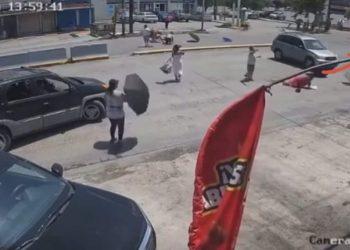 Camión embistió a manifestantes en Guadalupe